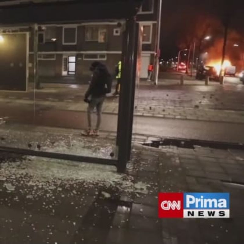 Obrázek epizody Restrikce kvůli covidu nepolevují. Lidem dochází trpělivost