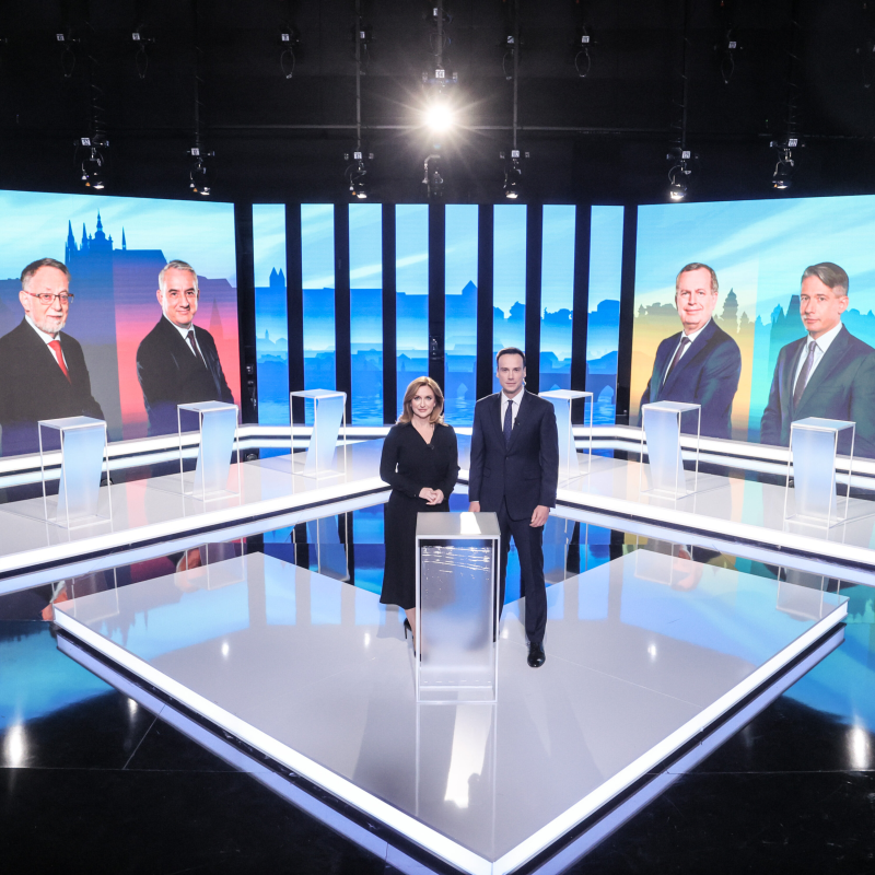 Obrázek epizody Superdebata Hledá se prezident: Šestice kandidátů se obula do vlády, přehlíží podle nich lidi