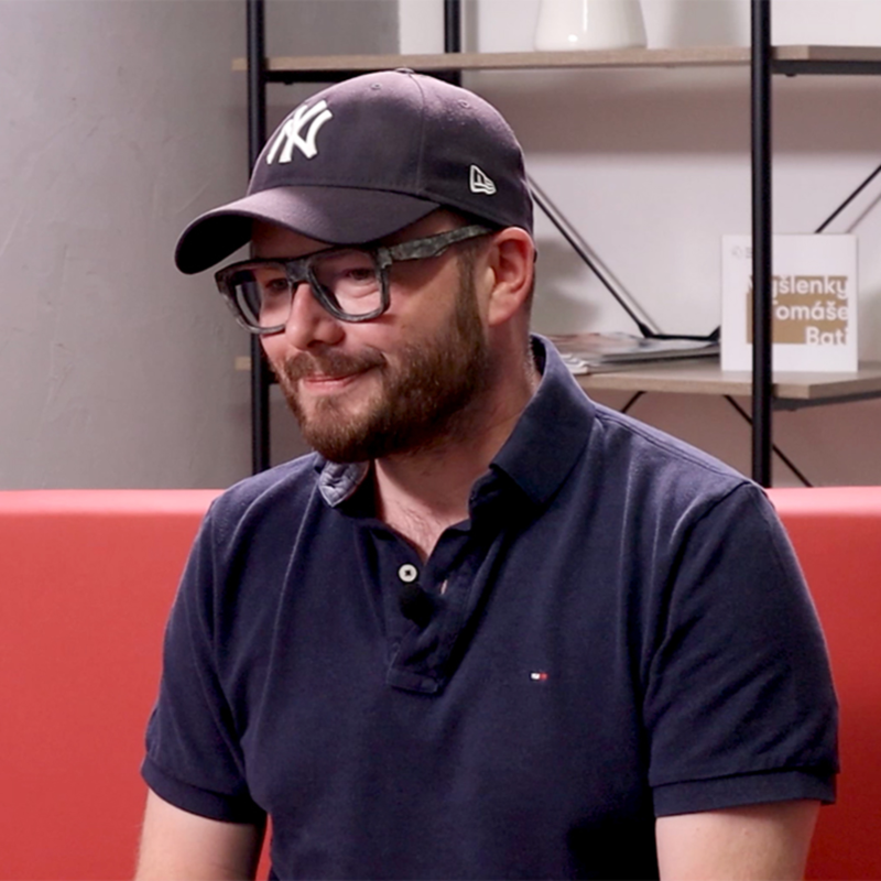 Obrázek epizody Dva roky příprav a více než 2 miliony korun. Český zpěvák přibližuje cestu do Carnegie Hall