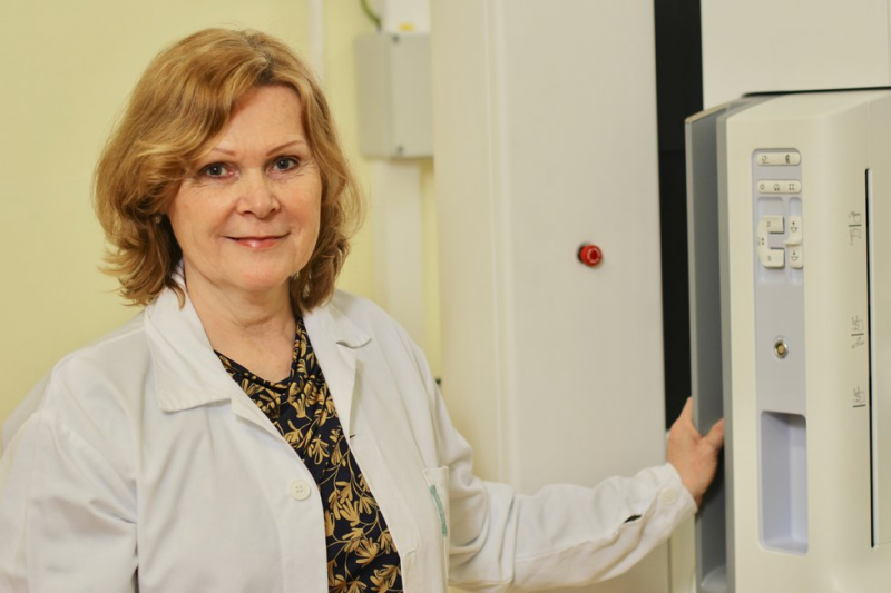 Obrázek epizody Ženy přestaly v pandemii chodit na preventivní prohlídky prsu. Optimální interval je do 30 měsíců, říká lékařka Lívia Večeřová