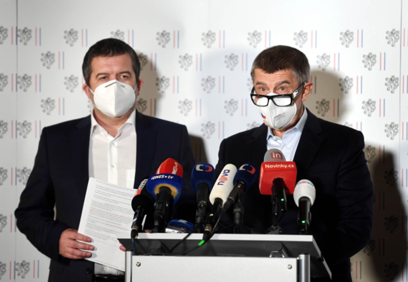 Obrázek epizody Vrbětice, tornádo i nová vláda. Co dal Česku rok 2021?