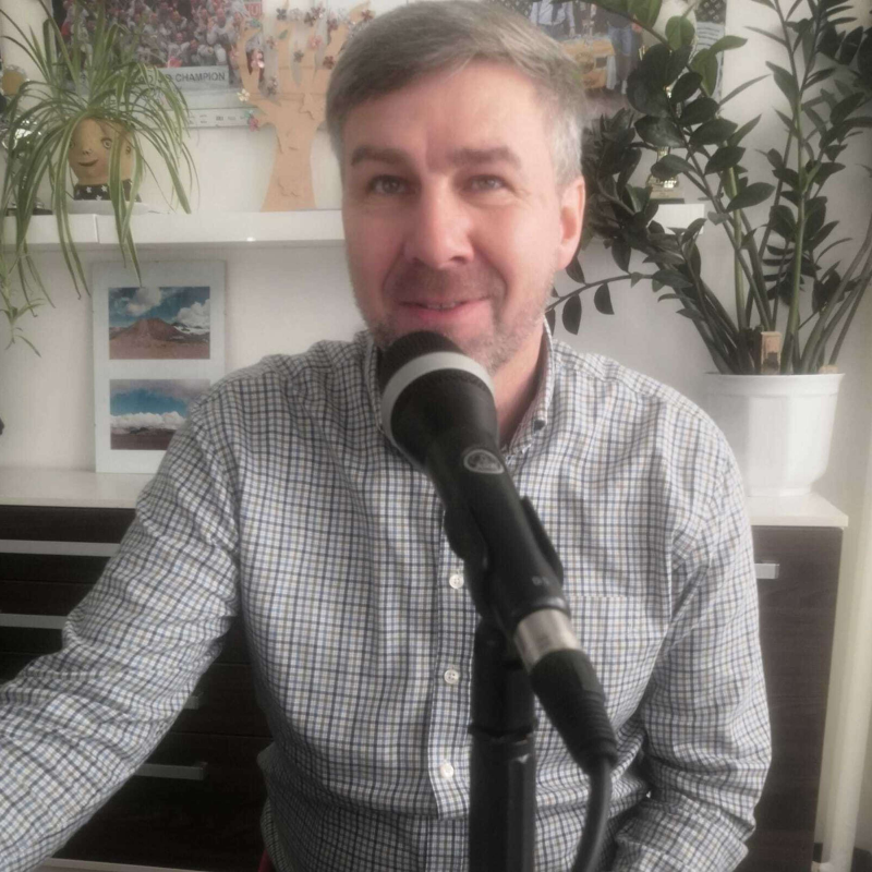 Obrázek epizody Pavel Škramlík (SSZŠ Litvínov): Umíme učit tělocvik na dálku a technologie využíváme i ve výuce umění