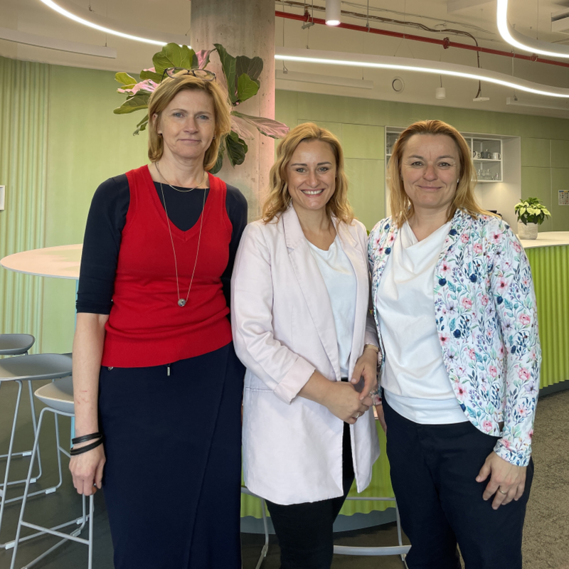 Obrázek epizody „Reálný svět taky není rozdělený na předměty. Propojujeme témata a rozvíjíme silné stránky.“ S organizací Step by Step ČR o proměně českých škol.