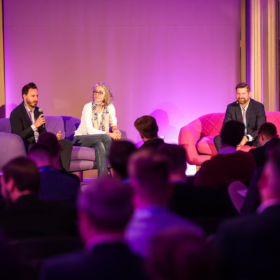 Obrázek epizody Disraptors #3: Korporace i v Česku konečně začínají opravdu investovat do startupů.