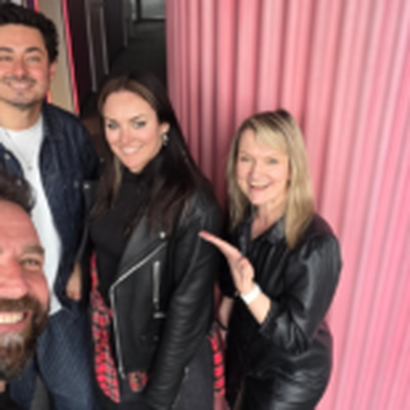 Obrázek epizody Ewa Farna a Mirai Navrátil: Skladba Vzpomeneš si vznikla spontánně. Líbilo se nám, jak zní