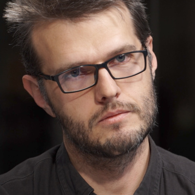 Obrázek epizody Klíčové bude, kolik lidí pošle omikron do nemocnic. Máme šanci se poučit, je lepší být připravený, říká Tuček