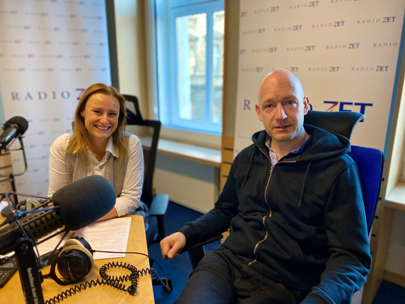 Obrázek epizody Je otázka, jak se ruští oligarchové postaví k tomu, že je jejich životní styl v troskách, říká amerikanista Lepš