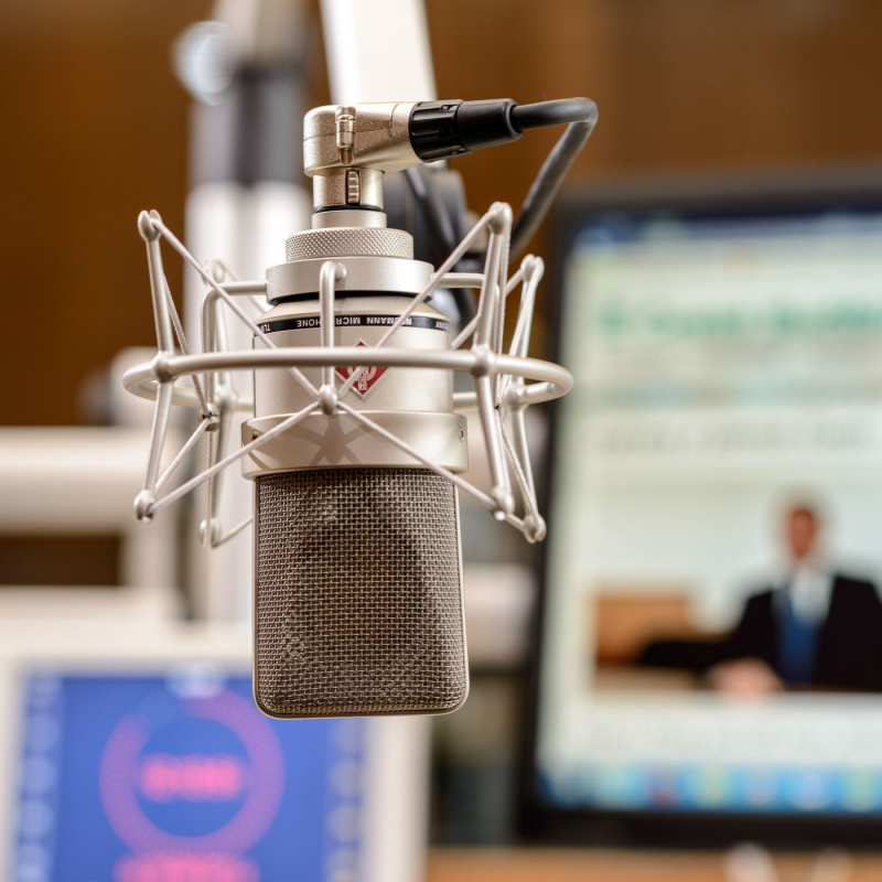 Obrázek epizody Karel Gott byl pro Čechy Superman, od kterého čekali hrdinské a etické chování, myslí si literární historik