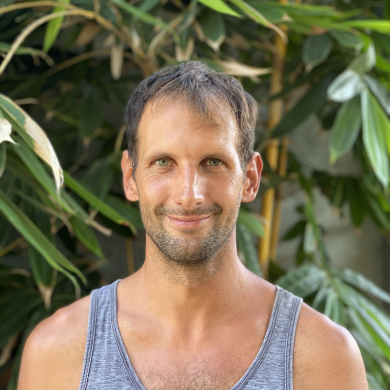 Obrázek epizody Otmar Oliva: o tom, jak vznikla cestovka, která učí Čechy surfovat a jak se podniká na Srí Lance