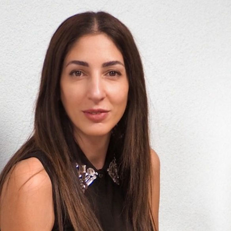 Obrázek epizody Desetiminutovka s Petrou Lackovou: Zákazníci se častěji ptají na můj původ, než mé zkušenosti