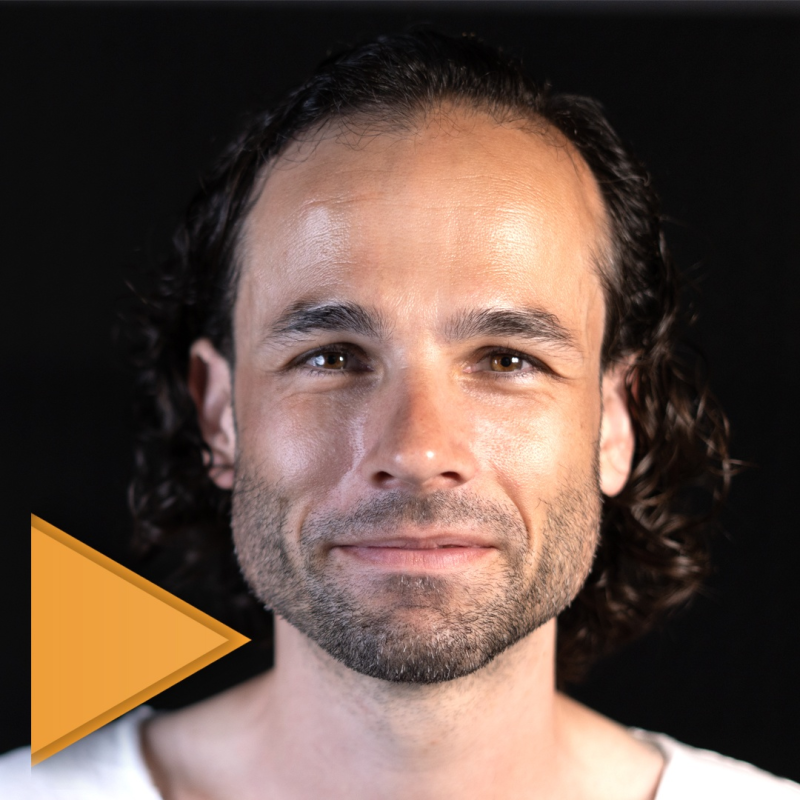 Obrázek epizody Martin Vajčner: Etiketa vám o kvalitě vína moc neřekne. Naturální víno v supermarketu nehledejte