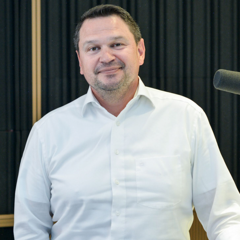 Obrázek epizody Jaroslav Pilát - Štát by mal obce dofinancovať, aby zvládali odhŕňať... (Braňo Závodský Naživo)