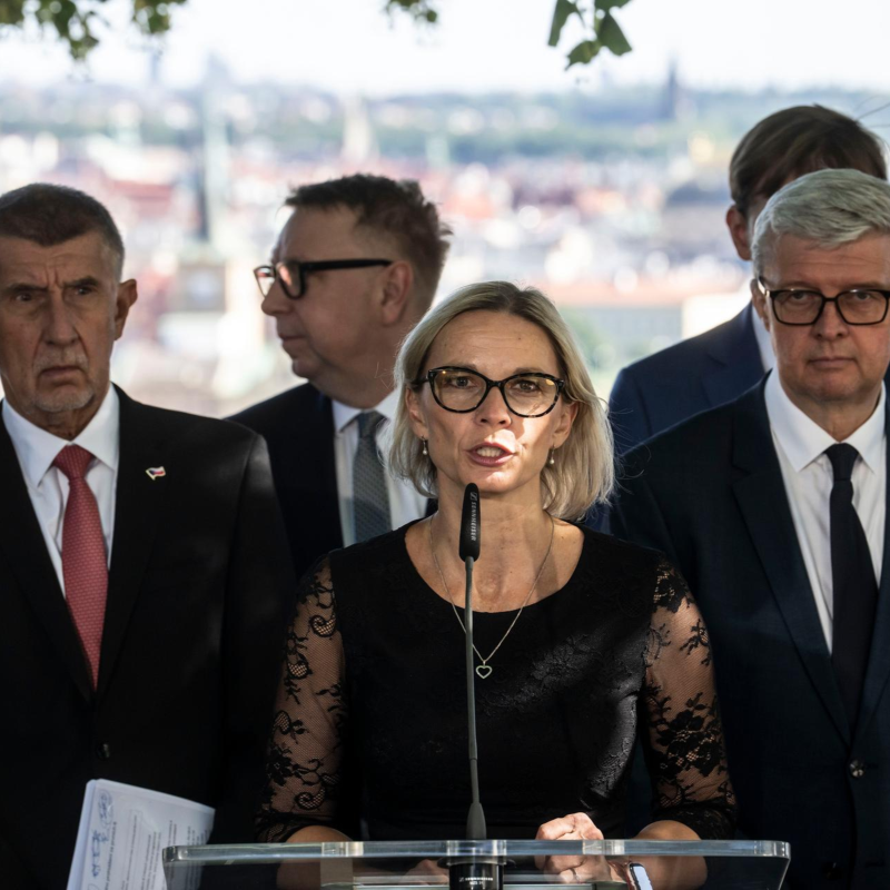 Obrázek epizody Senát zamítl spornou novelu stavebního zákona. Podle kritiků má pomoct především developerům