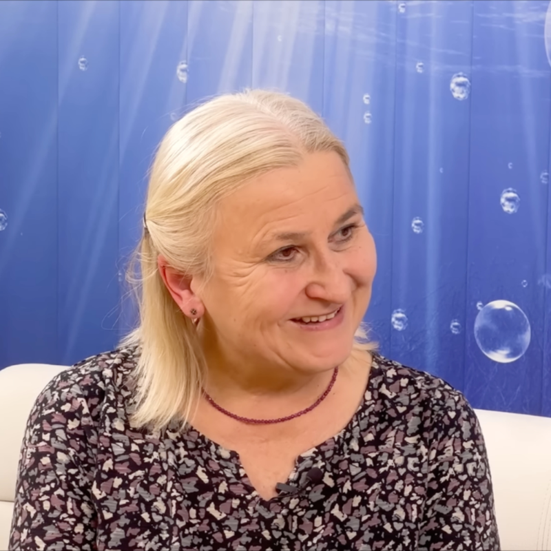 Obrázek epizody Hana Sar Blochová, Vzkaz Země: Spojme lásku pozemskou a kosmickou
