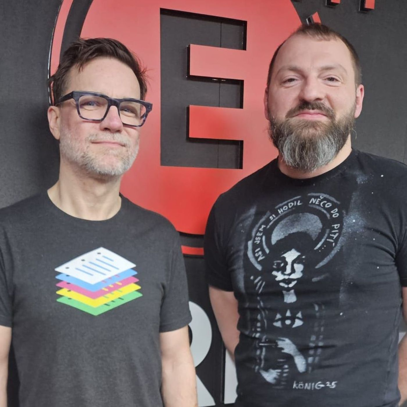 Obrázek epizody Petr Koubek a Vratislav Šlajer: Natáčení je jako tábor, Odznak Vysočina může mít deset řad