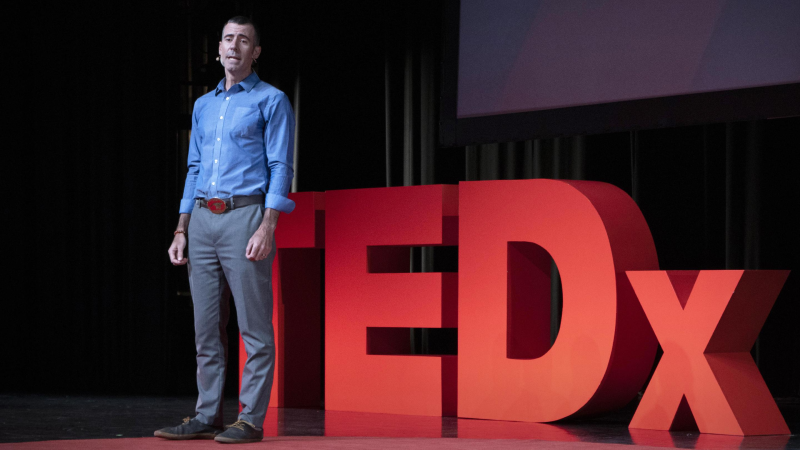 Obrázek epizody Could psychedelics help patients in therapy? | Benjamin Lewis