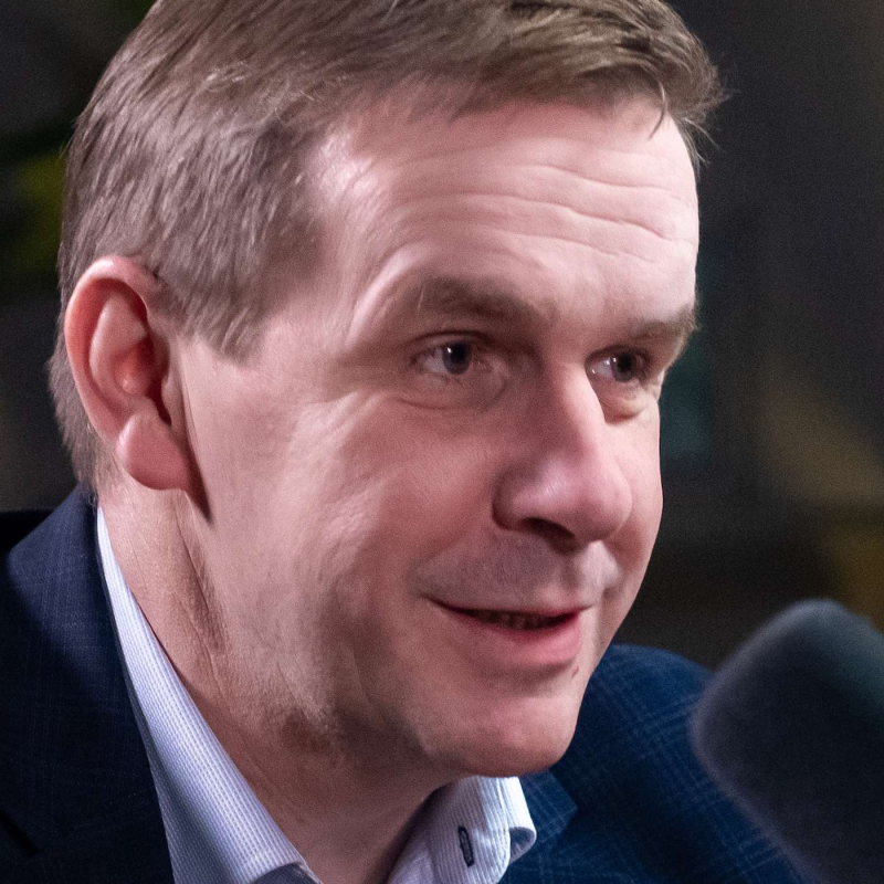 Obrázek epizody Robert Čásenský ~ Proč si čeští vydavatelé mají dělit peníze od Googlu a Facebooku