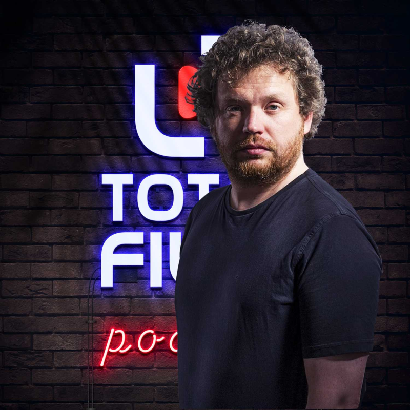 Obrázek epizody Svůj film o Babišovi plánuju jako muzikál | S Vítem Klusákem o kontroverzích v dokumentu