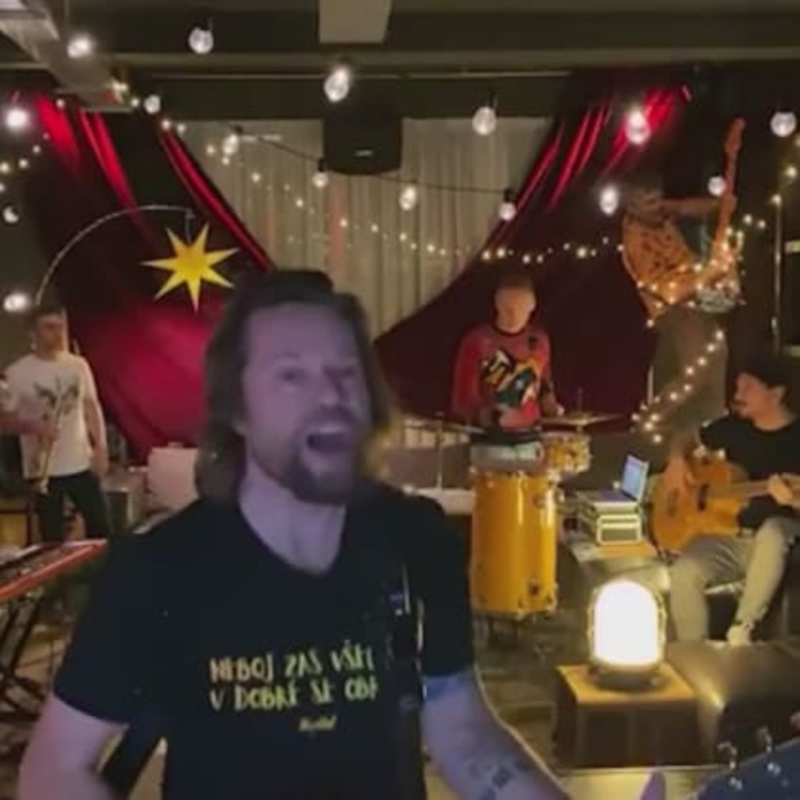 Obrázek epizody RICHARD KRAJČO CHYSTÁ ONLINE KONCERT