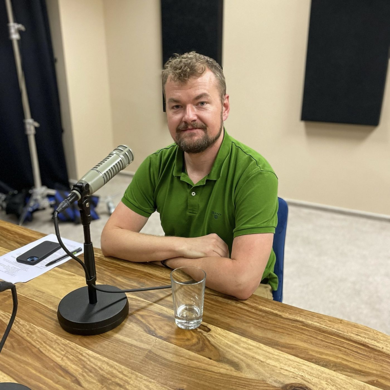 Obrázek epizody 107: Paralyzovaný vývoj aneb čertovo kolečko / Lukáš Beránek, Solution Architect