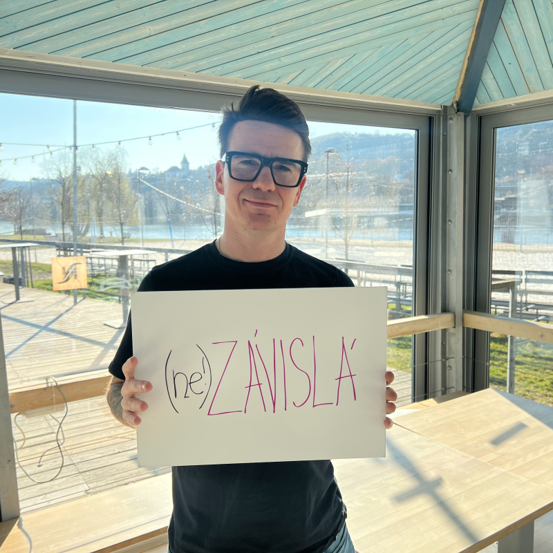 Obrázek epizody 57.díl (ne!)ZÁVISLÁ: DJ Roxtar o závislosti na drogách a alkoholu