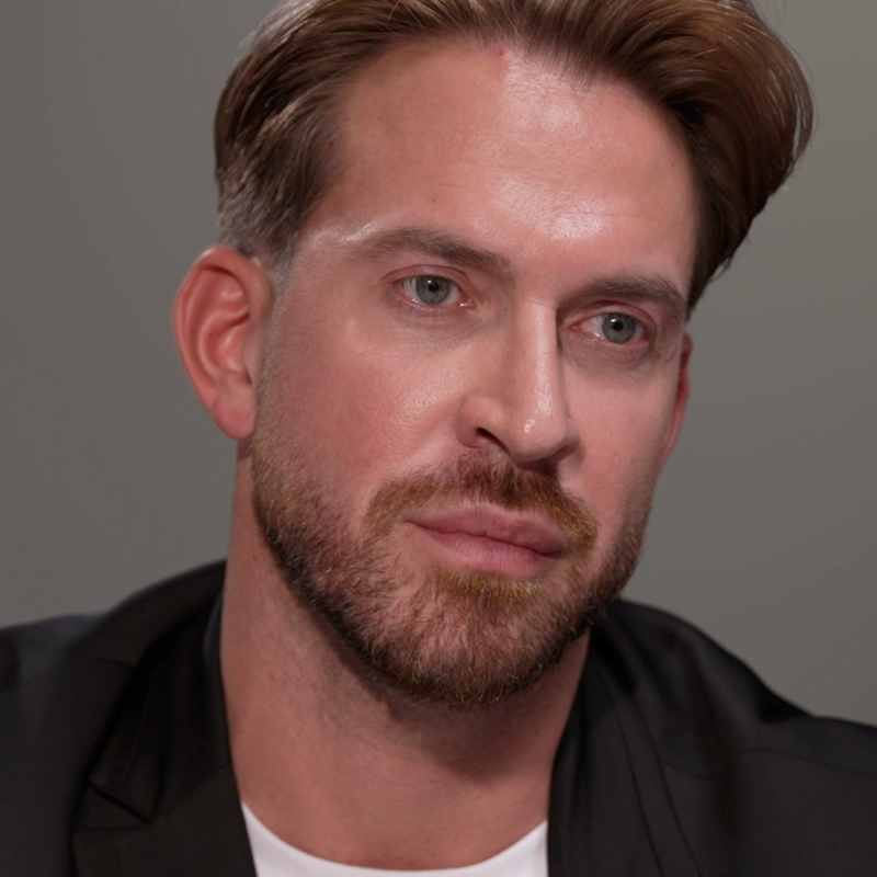 Obrázek epizody Arsov: Někomu pomůže až amputace, nohy mi operovali sedmkrát. Při maratonu jsem si sáhl na dno