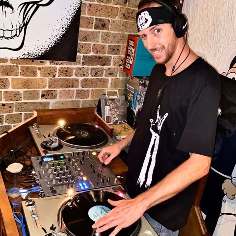 Obrázek epizody 8] Erik Janoušek | Nejvíc mě na tom všem baví život