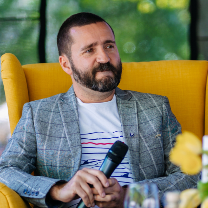 Obrázek epizody #93 - David Folprecht - Umění patří k Mariánským Lázním stejně jako hudba a parky