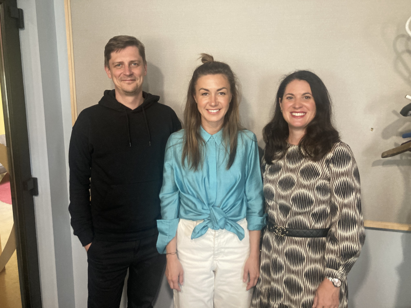 Obrázek epizody S organizací Nelež o tom, že vypínání dezinformačních webů je jako jít s plácačkou na mouchy do kravína