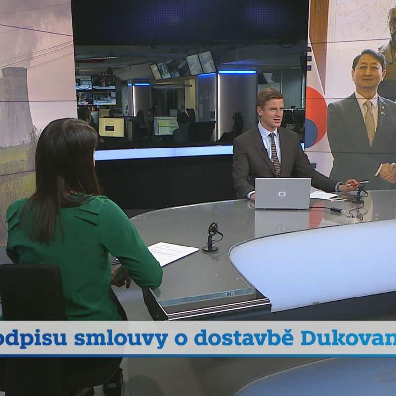 Obrázek epizody Co přinesl týden v politice: odložení podpisu k Dukovanům, zákaz tlumičů opět ve sněmovně, novela školského zákona (9. 5. 2025)