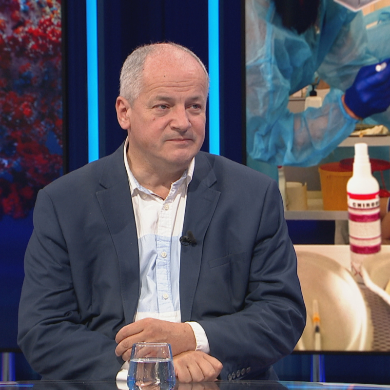 Obrázek epizody Na viry nejsme připraveni, tvrdí Prymula. Promluvil o kombinaci vakcín proti chřipce a covidu