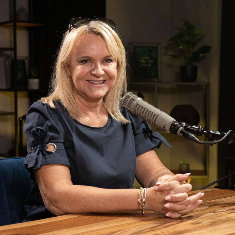 Obrázek epizody Lenka Hornová ~ Jak se dělá televizní zábava pro miliony diváků