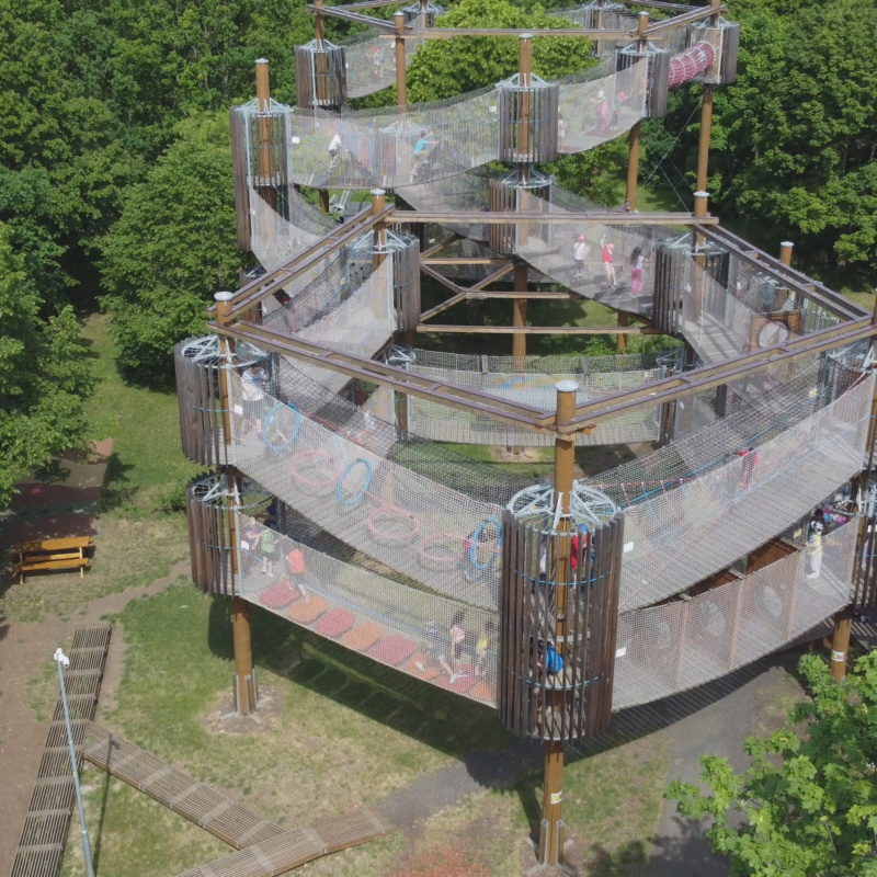 Obrázek epizody Den dětí si užili v parku Šibeník mostečtí školáci.