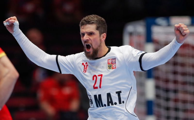 Obrázek epizody Na ME chceme postoupit ze skupiny, covid může u favoritů zamíchat s kartami, říká prezident Českého svazu házené Ondřej Zdráhala