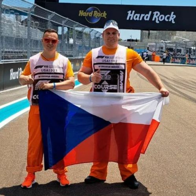 Obrázek epizody Traťoví maršálové z Česka sloužili v Miami, byli téměř za celebrity