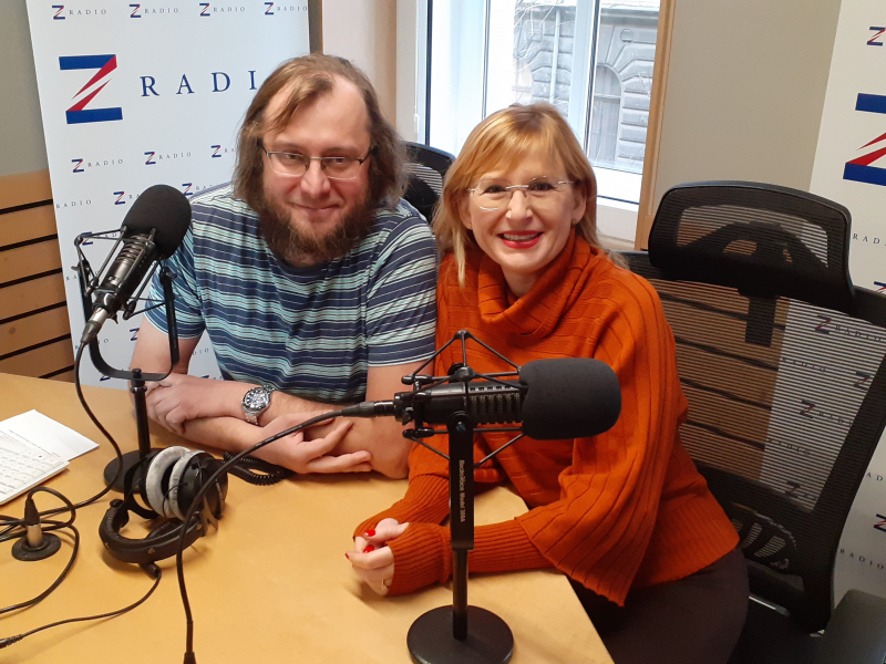 Obrázek epizody Práci moderátora chce dnes dělat každý, přitom v 90. letech jsme si naopak dělali legraci, že budeme nahánět lidi z ulice, říká moderátorka Štěpánka Duchková