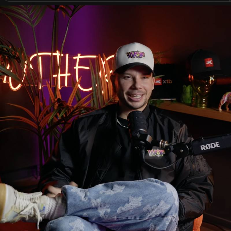 Obrázek epizody 56: BACKFLIP NA KONI: Jak to Filip Podmol dokázal jako první na světě EP56