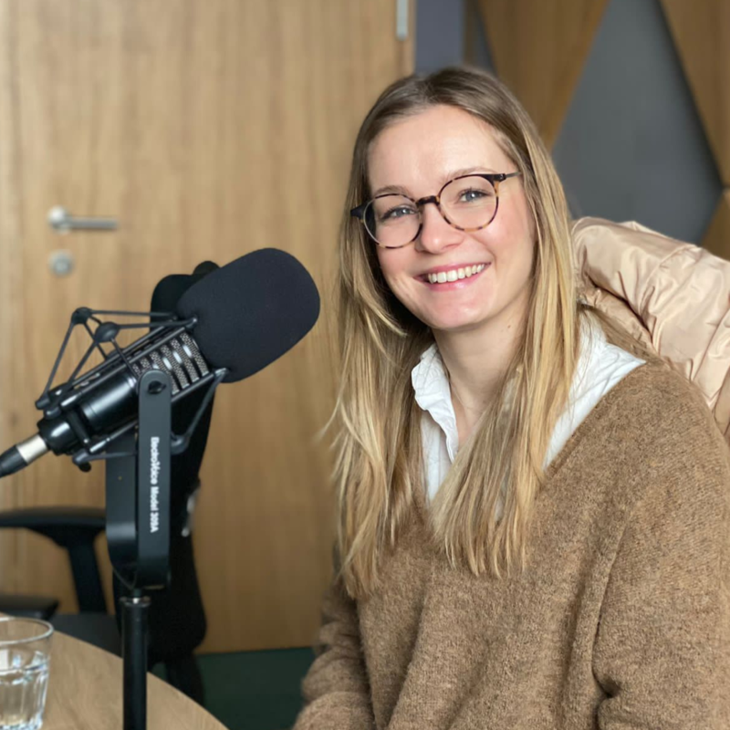 Obrázek epizody Marketérka Aneta Martinek: Lidé se organizovaného porna bojí. Moje knížka jim pomůže