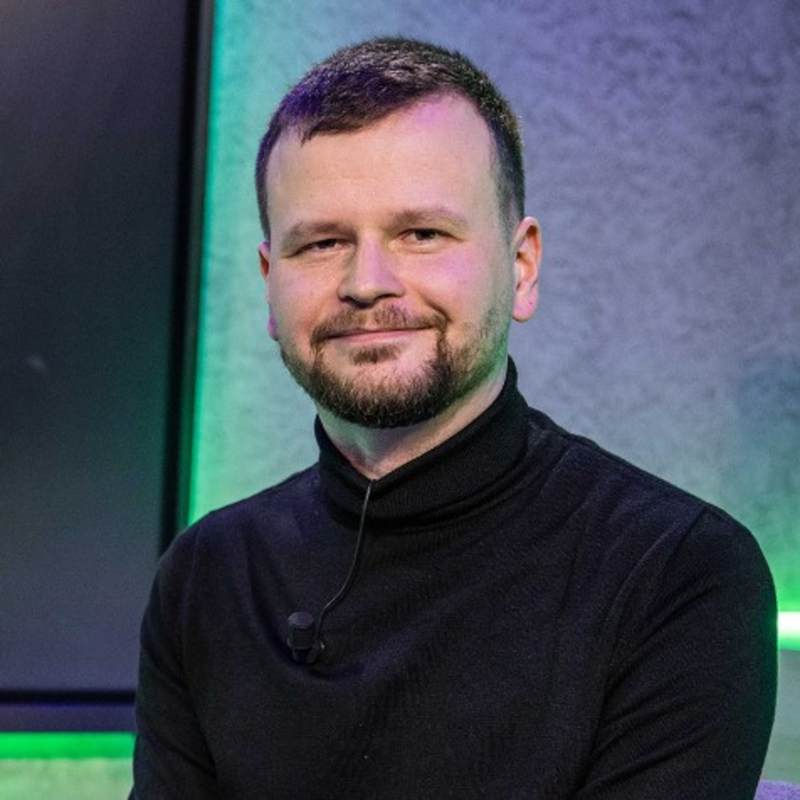 Obrázek epizody Filip Rožánek: Český divák je feťák zpravodajství. / NFN Talks / 31. 3. 2023