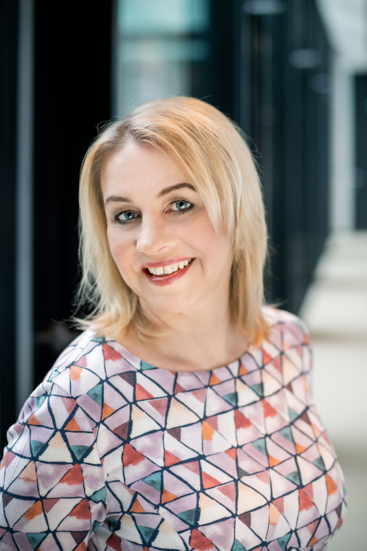 Obrázek epizody Bydlení ano, dovolená ne. Spotřebiče ano, dárky ne. Podnikání ano, zábava ne. Na co je dobré si půjčit peníze a čemu se rozhodně vyhnout? Poslouchejte nový díl Podcastu O všem!, protože i půjčka dává smysl, když si ji berete s rozmyslem.