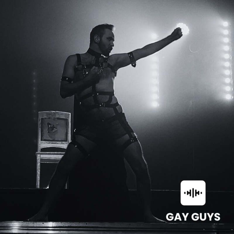 Obrázek epizody Queer visual performer artist, co znamená tento mišmaš? - Pedro Willing ■ Epizoda 47 ■ GAY GUYS PODCAST