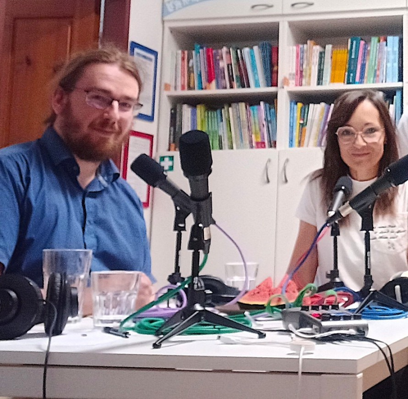 Obrázek epizody Barevný příběh: O Velkém kamarádovi a o životě v dobrovolnickém centru Krůček