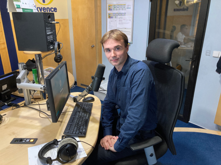 Obrázek epizody Jiří Fröhlich: Jediná možná rada - co nejdříve uzavřít řádnou smlouvu s dodavatelem energií, který je aktuálně na trhu