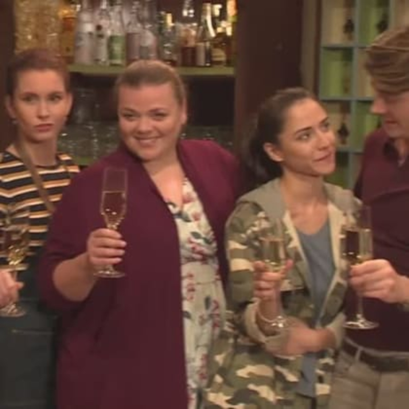 Obrázek epizody Slunečná slaví úspěch na všech frontách