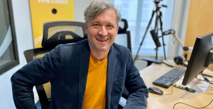 Obrázek epizody Bohumil Pečinka: Požadavek Ruska na platby za plyn v rublech je Putinova otevřená hra. A zoufalá snaha zachránit padající hodnotu rublu