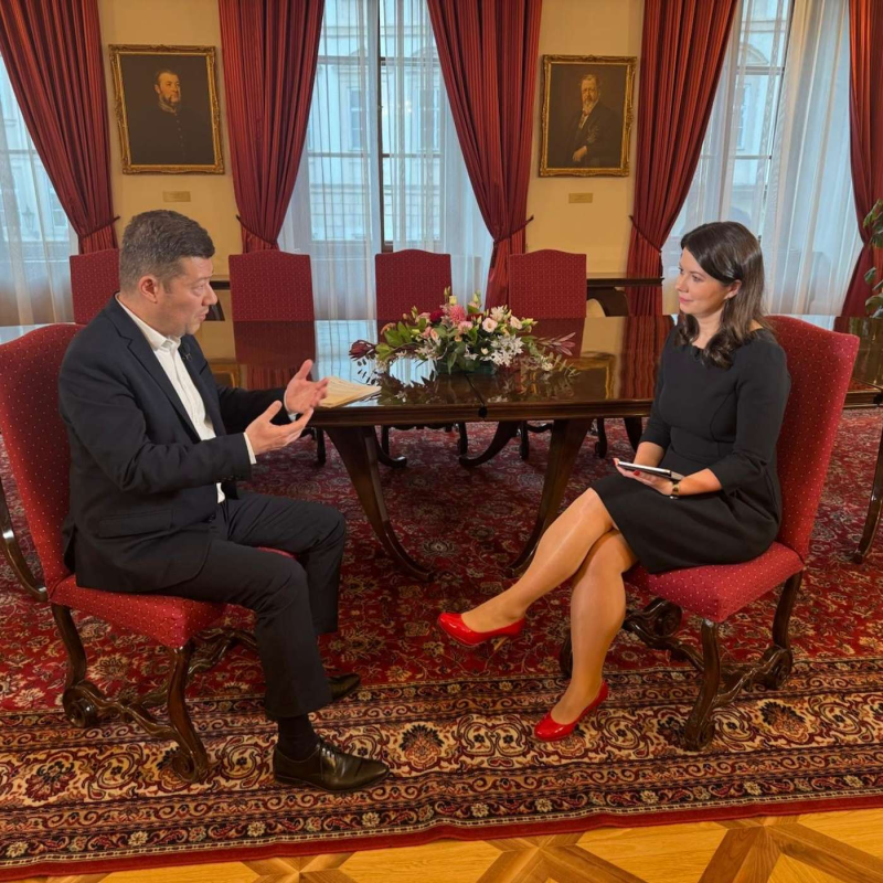 Obrázek epizody Podpis koaliční smlouvy, volba předsedy Poslanecké sněmovny, nominace na posty ve vládě (8. 11. 2025) HOST: Tomio Okamura  /SPD/