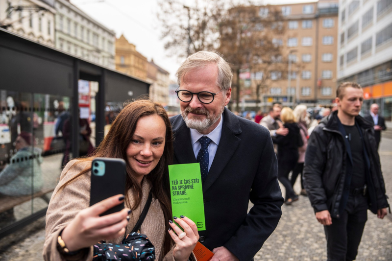 Obrázek epizody AntiBabiš vs. AntiFiala. Kdo bude těžit z negativní kampaně?