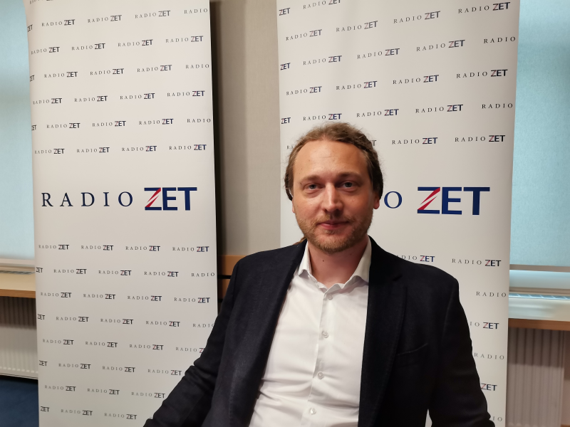 Obrázek epizody Vládě vyprchal elán ozdravovat veřejné finance, říká ekonom Hradil