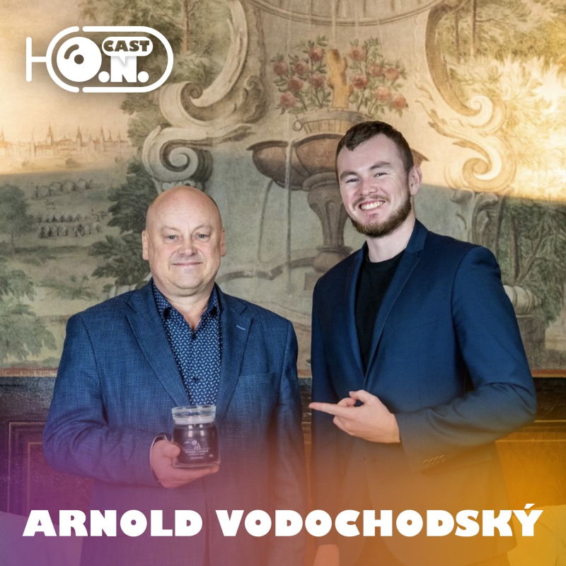 Obrázek epizody Starosta Arnold Vodochodský - V BROUMOVĚ JE VŠE, JE TO DOMOV, MILUJU SCI-FI, VYSLECHNU KAŽDÉHO