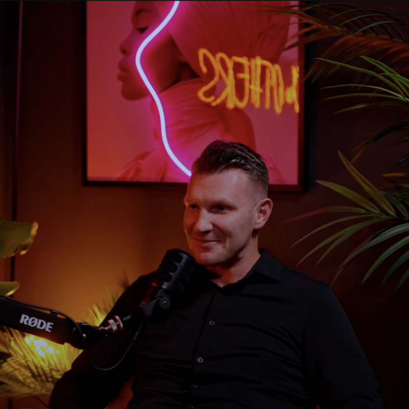 Obrázek epizody 29: PROČ VŠICHNI INVESTUJÍ V DUBAJI? Survivor změnil můj život – Jirka Hanousek